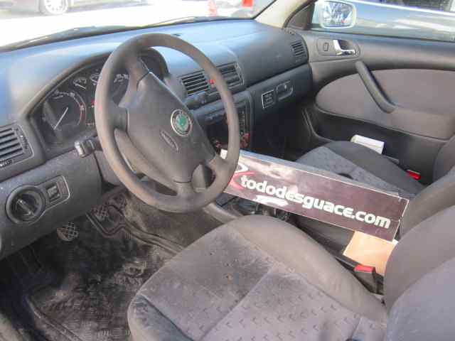SKODA OCTAVIA BERLINA (1U2) Tour Motor 1,9 Ltr. - 74 kW TDI