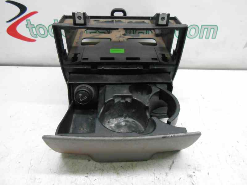 SOPORTE BEBIDAS MERCEDES SPRINTERII CAJA CERRADA (DESDE 01.06) 309/311/313/315         CDI  (906.631/633/635/637)