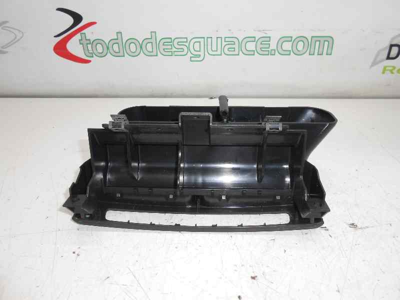 REJILLA AIRE CENTRAL FIAT RECAMBIO ORIGINAL .
