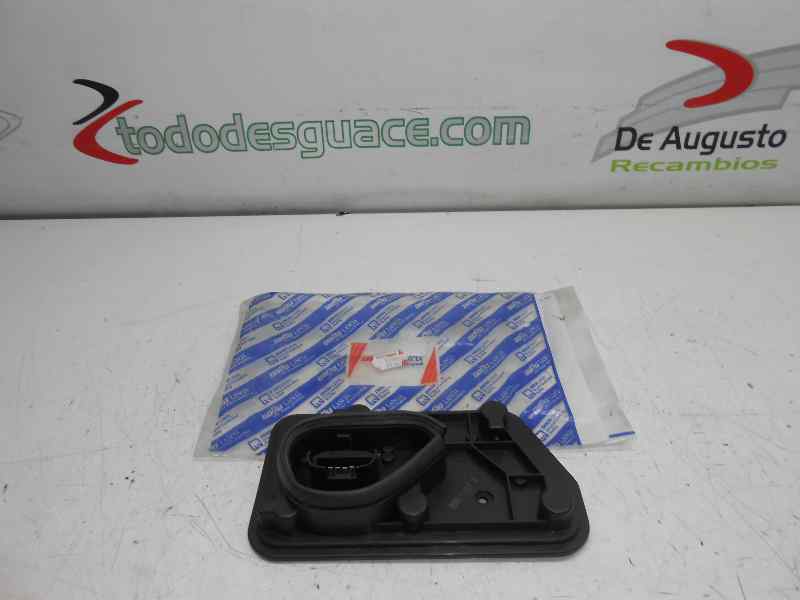 PORTALAMPARAS TRASERO DERECHO FIAT RECAMBIO ORIGINAL .
