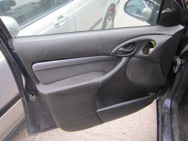 FORD FOCUS BERLINA (CAK) *