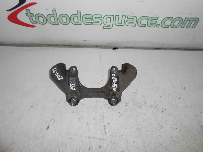 SOPORTE PINZA DE FRENOS VOLKSWAGEN PASSAT BERLINA (3B3) Trendline