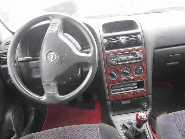 OPEL ASTRA G BERLINA Club Motor 1,6 Ltr. - 55 kW
