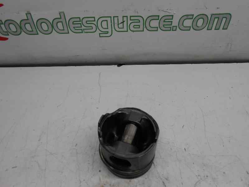 PISTON RENAULT LAGUNA II (BG0) Authentique