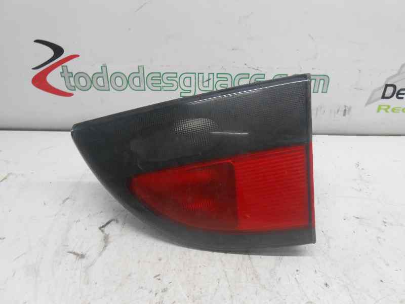 PILOTO TRASERO DERECHO INTERIOR RENAULT MEGANE I CLASSIC (LA0) 1.9 D Europa