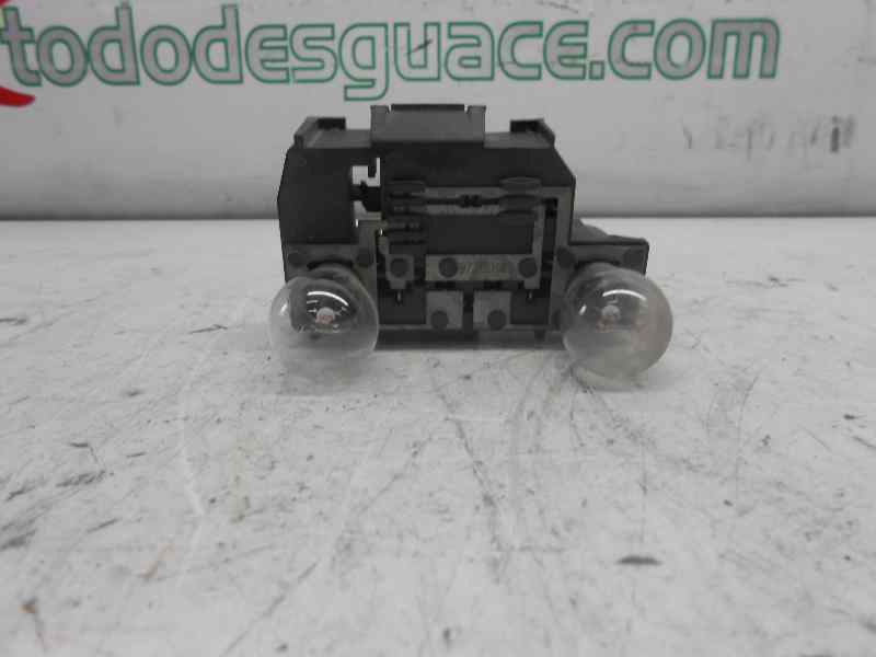 PORTALAMPARAS TRASERO IZQUIERDO RENAULT MEGANE I CLASSIC (LA0) 1.9 D Europa