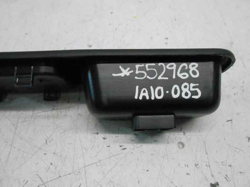 CARCASA DELANTERO IZQUIERDO DE MANDO ELEVALUNAS PEUGEOT 207 Confort