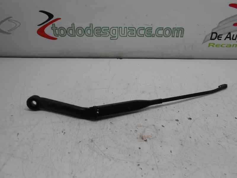 BRAZO LIMPIA DELANTERO IZQUIERDO NISSAN PRIMERA BERLINA (P11) Básico