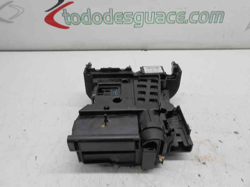 CAJA RELES / FUSIBLES MERCEDES CLASE C (W204) BERLINA C 220 CDI (204.008)