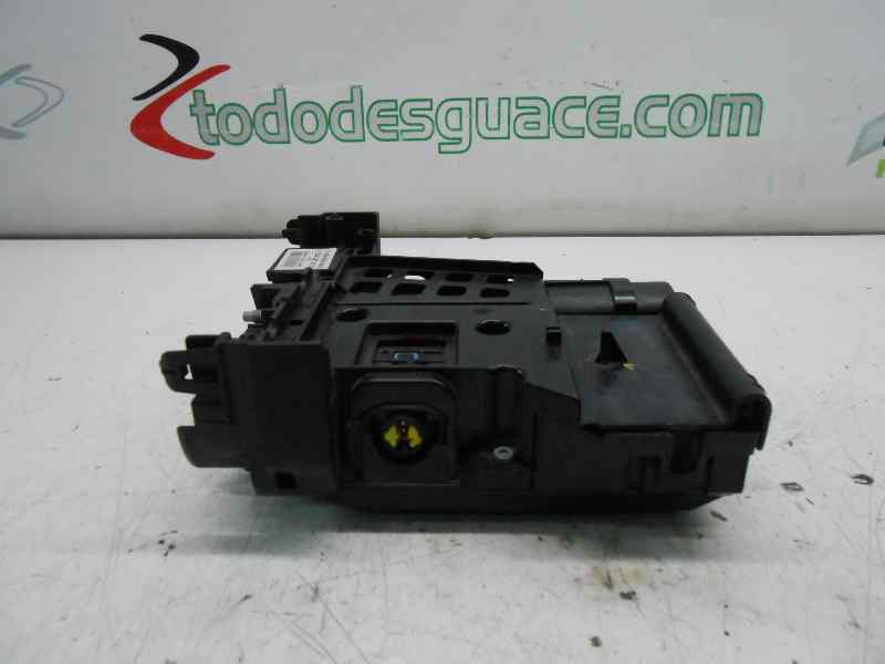CAJA RELES / FUSIBLES MERCEDES CLASE C (W204) BERLINA C 220 CDI (204.008)