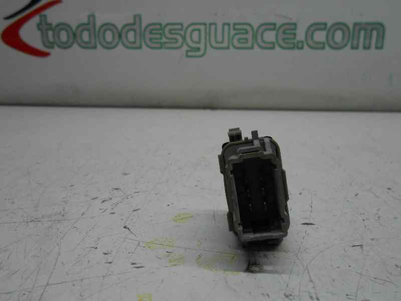 INTERRUPTOR ESPEJO ELECTRICO RENAULT MEGANE II BERLINA 3P Confort Authentique