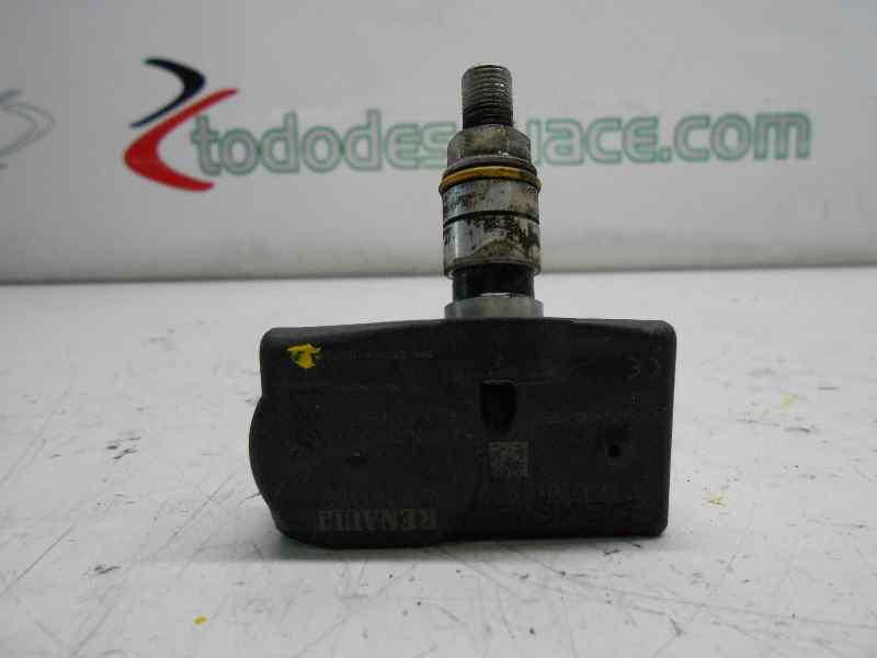 VARIOS RENAULT MEGANE II CLASSIC BERLINA Confort Authentique