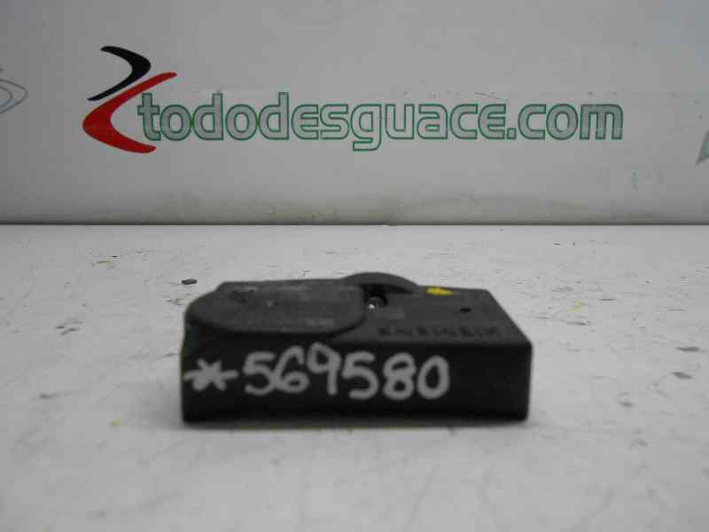 VARIOS RENAULT MEGANE II CLASSIC BERLINA Confort Authentique