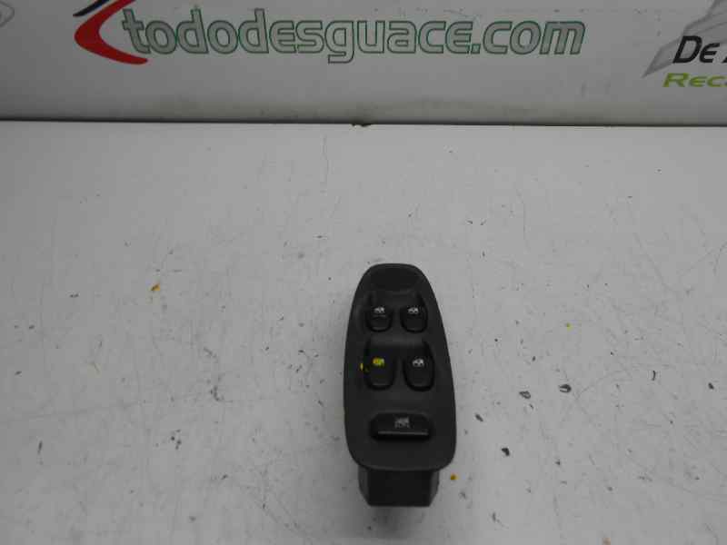 MANDO ELEVALUNAS DELANTERO IZQUIERDO HYUNDAI ACCENT (LC) 1.3 12V CAT