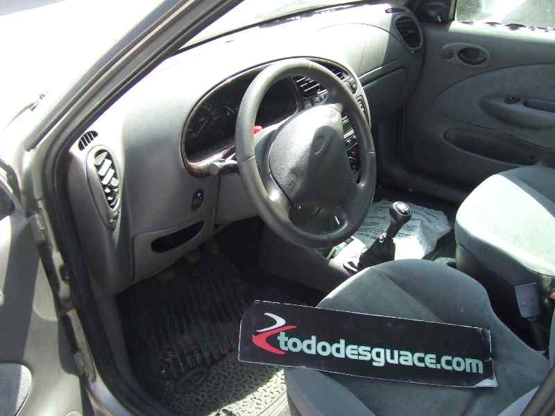 FORD FIESTA BERLINA Ghia Motor 1,25 Ltr. - 55 kW 16V CAT