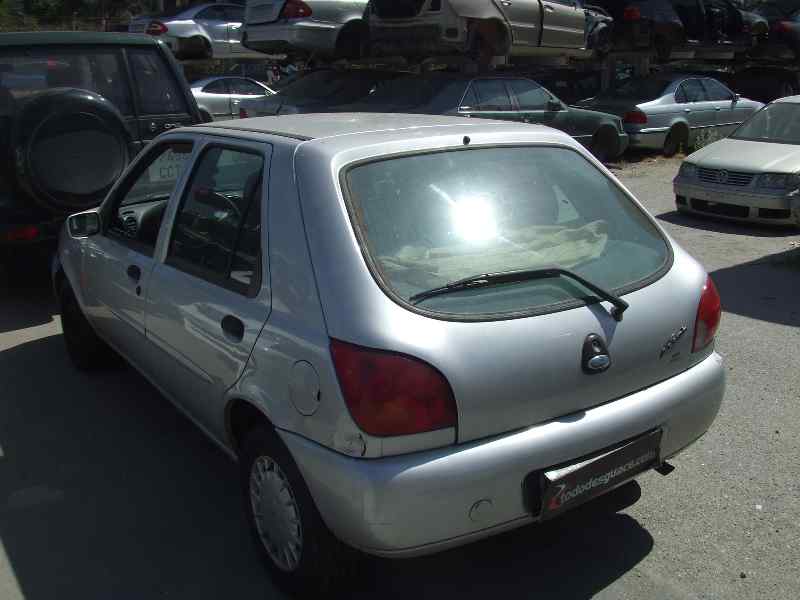 FORD FIESTA BERLINA Ghia Motor 1,25 Ltr. - 55 kW 16V CAT