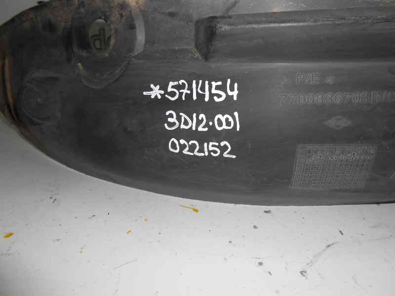 PLASTICO PASO RUEDA DELANTERO DERECHO RENAULT CLIO II FASE I (B/CBO) 1.2