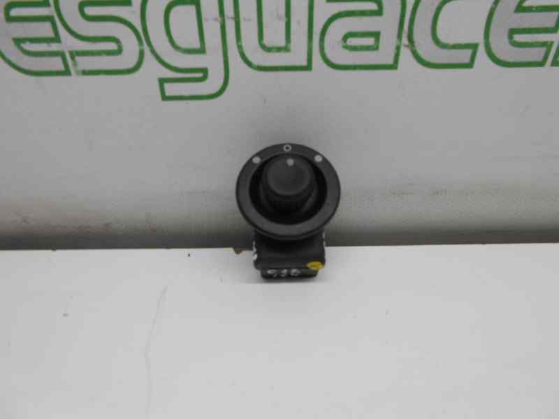 INTERRUPTOR REGULADOR RETROVISOR RENAULT CLIO II FASE II (B/CB0) Authentique
