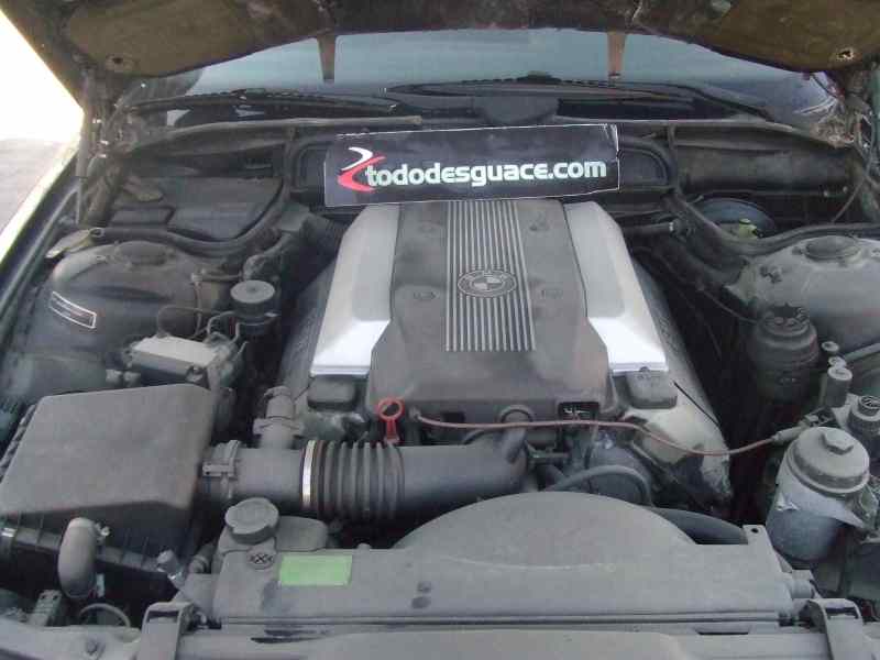 BMW SERIE 7 (E38) 3.0 V8 CAT Motor 3,0 Ltr. - 160 kW V8 CAT