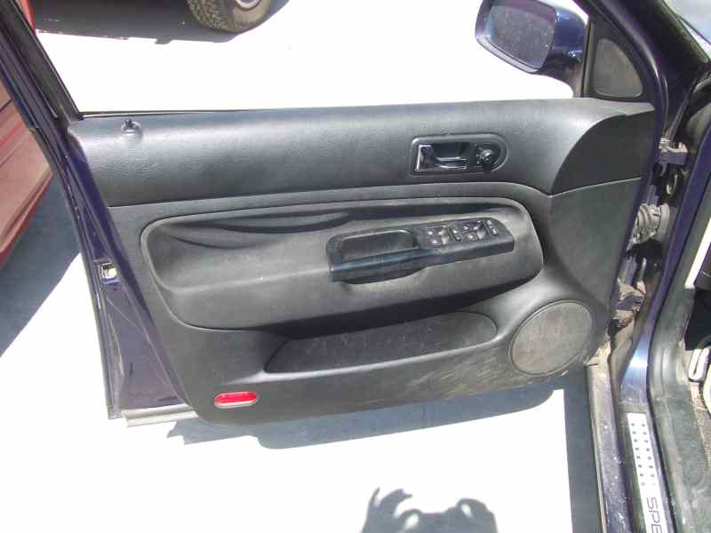 VOLKSWAGEN GOLF IV BERLINA (1J1) Advance Motor 1,9 Ltr. - 81 kW TDI