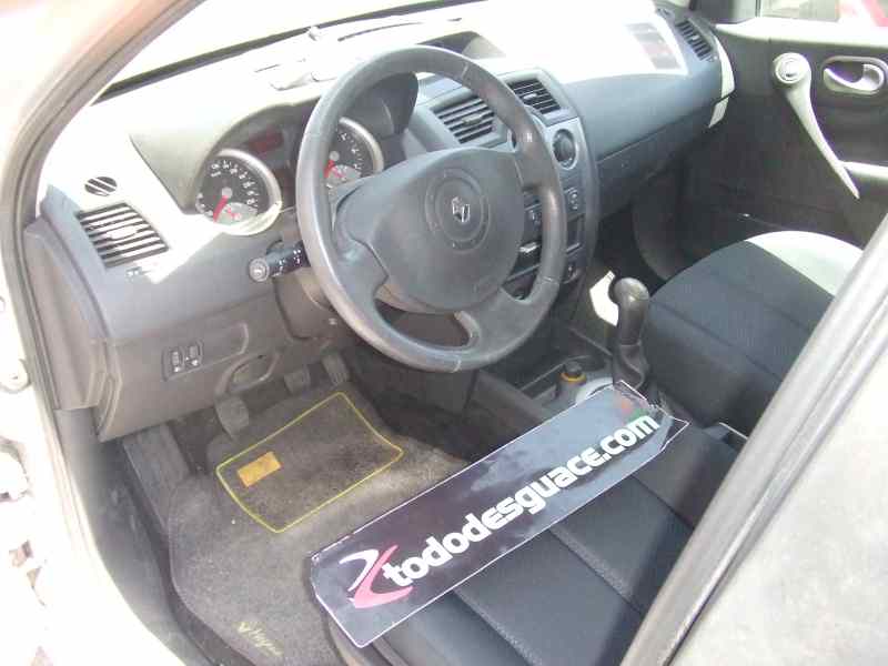 RENAULT MEGANE II BERLINA 5P Authentique Motor 1,4 Ltr. - 72 kW 16V