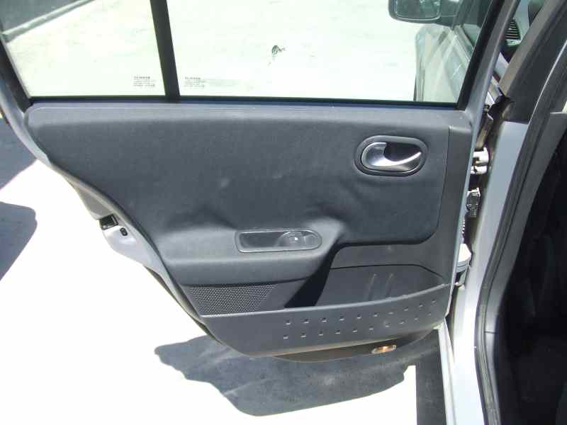 RENAULT MEGANE II BERLINA 5P Authentique Motor 1,4 Ltr. - 72 kW 16V