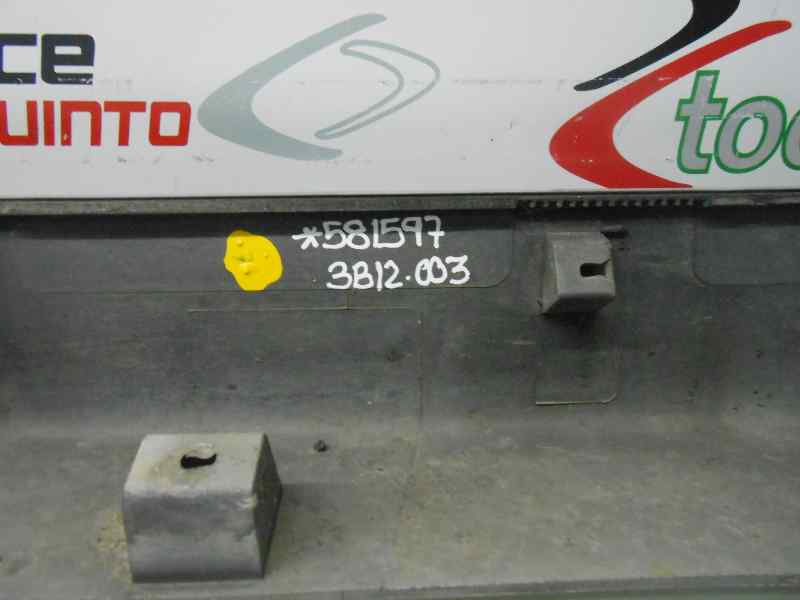 FALDON LATERAL NISSAN PRIMERA BERLINA (P11) Básico