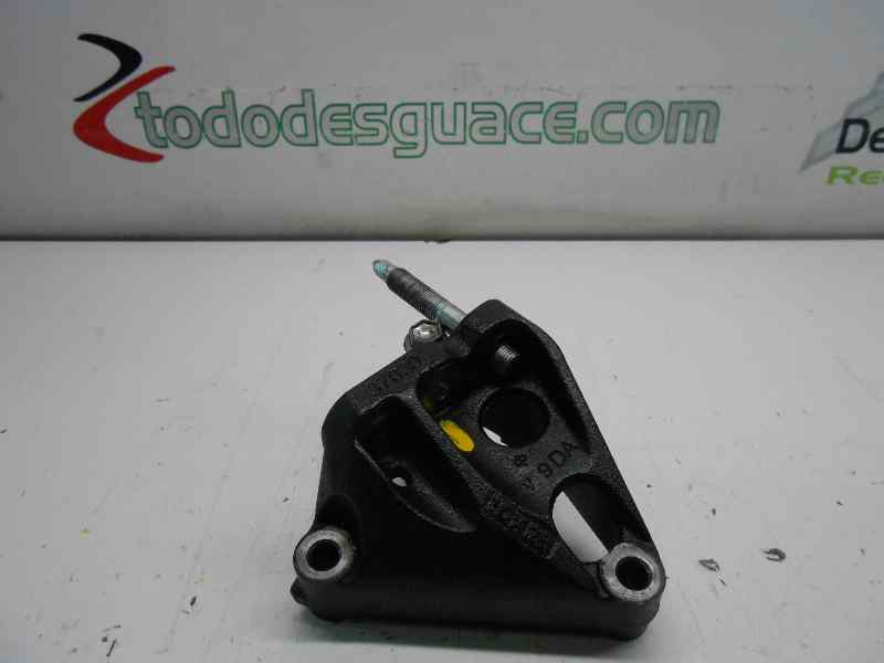 SOPORTE TOYOTA PRIUS (NHW30) Eco