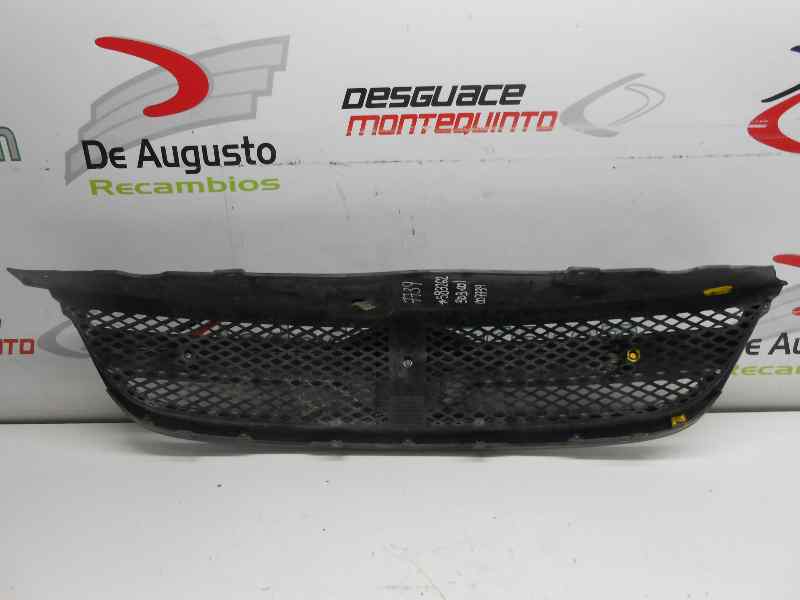 CALANDRA DELANTERA / REJILLA DEL CHEVROLET NUBIRA WAGON 1.8 (122 CV) 5 velocidades