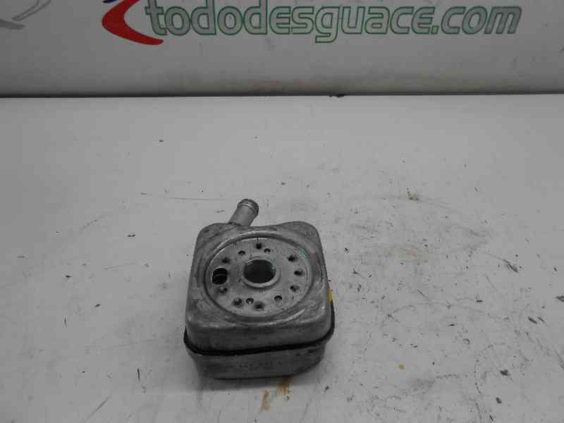 ENFRIADOR ACEITE MOTOR VOLKSWAGEN POLO (9N3) Advance