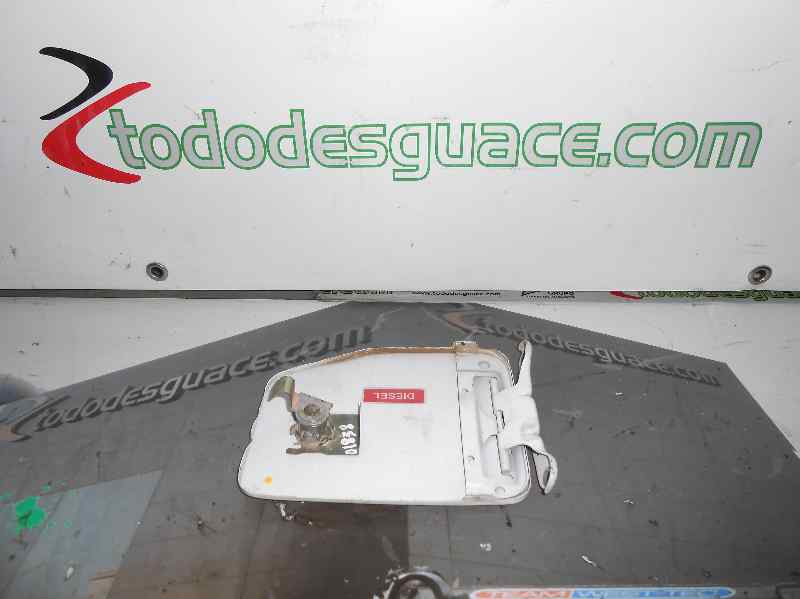 TAPA EXTERIOR COMBUSTIBLE NISSAN PICK-UP (D22) TD Doble Cabina Navara 4X4
