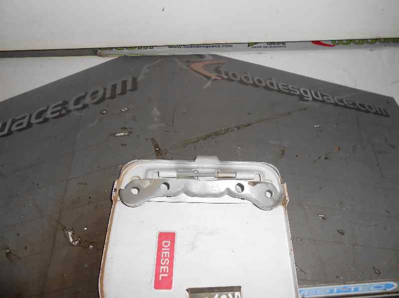 TAPA EXTERIOR COMBUSTIBLE NISSAN PICK-UP (D22) TD Doble Cabina Navara 4X4