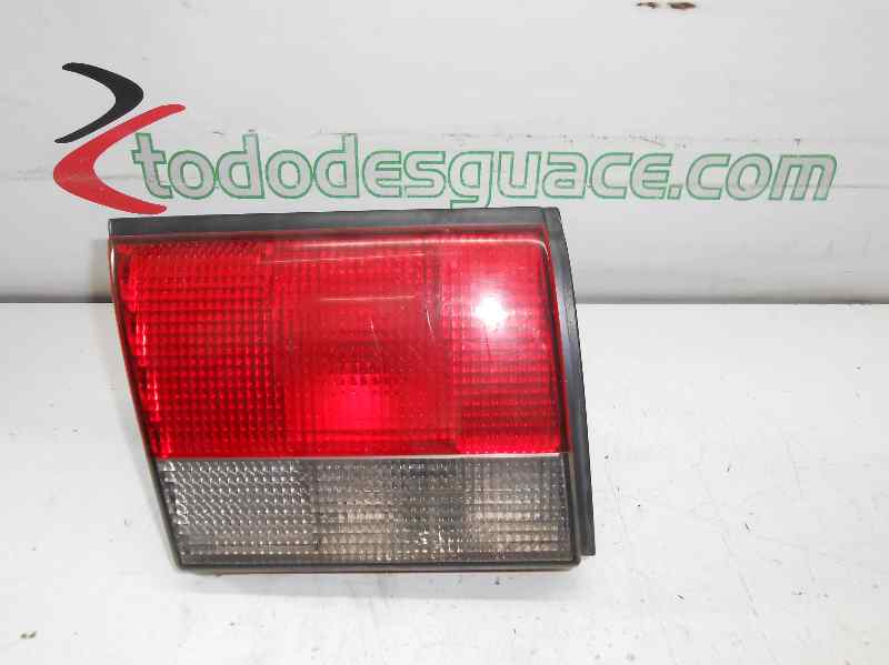 PILOTO TRASERO IZQUIERDO INTERIOR SAAB 900 BERLINA