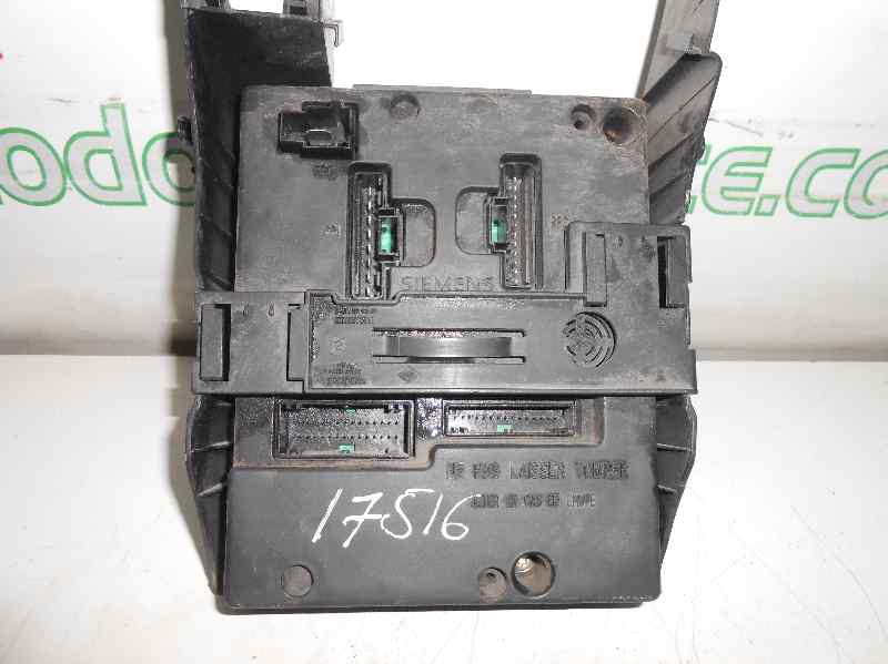 CAJA RELES / FUSIBLES RENAULT MEGANE I FASE 2 BERLINA (BA0) 1.9 D Authentique