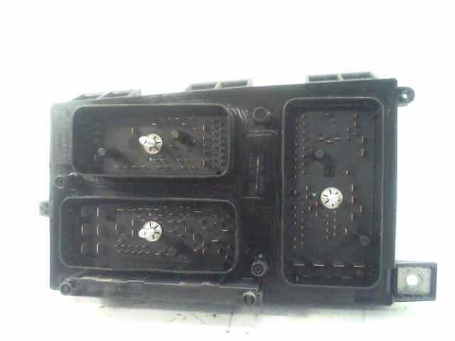CAJA RELES / FUSIBLES OPEL ASTRA GTC "111 Years"