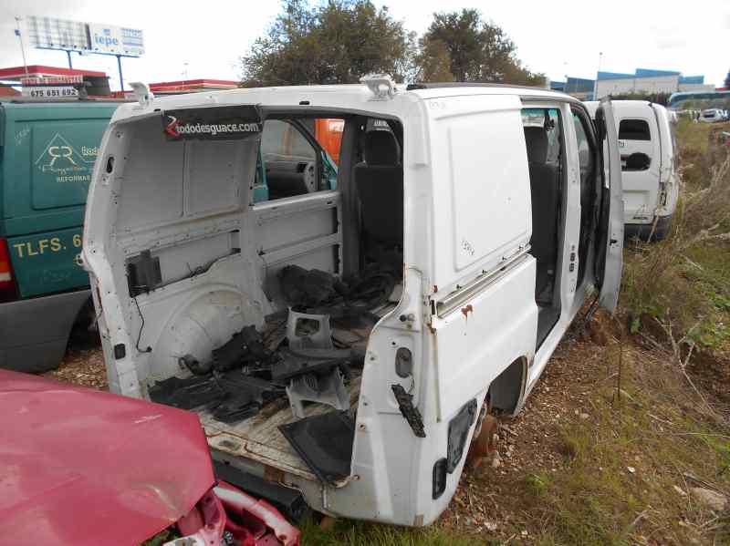 MERCEDES VITO (W638) CAJA CERRADA *