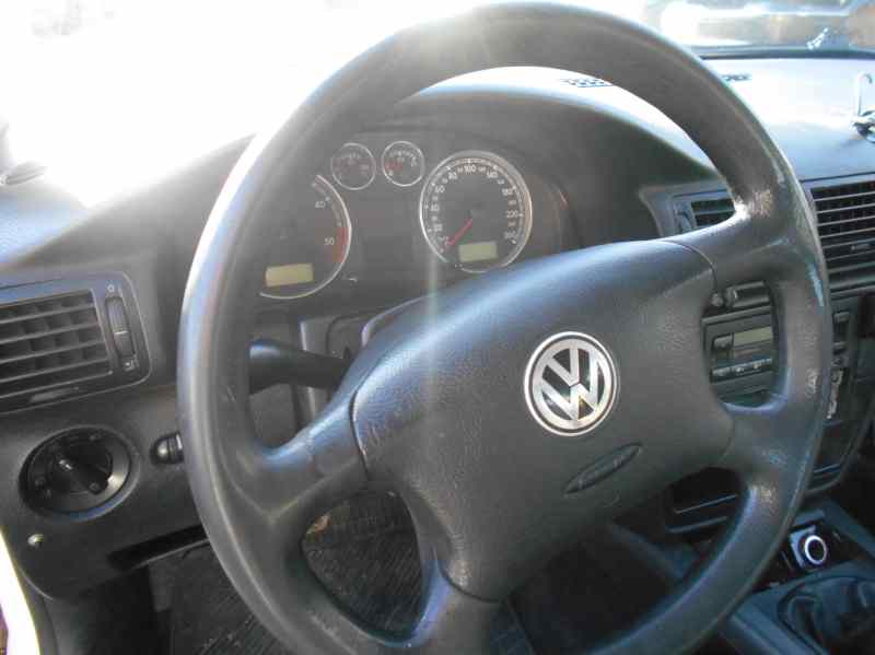 VOLKSWAGEN PASSAT BERLINA (3B3) Advance Motor 1,6 Ltr. - 75 kW