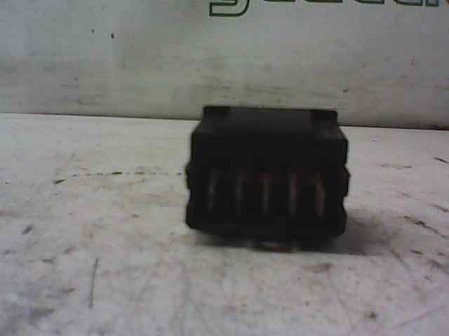 MANDO ELEVALUNAS DELANTERO DERECHO CITROEN BERLINGO 1.9 Diesel
