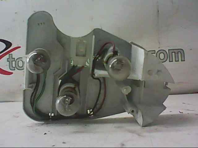 PORTALAMPARAS TRASERO DERECHO NISSAN SUNNY VAN *