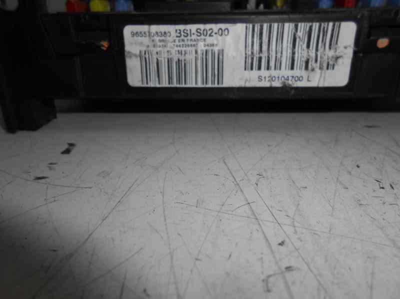 CAJA RELES / FUSIBLES RENAULT LAGUNA II (BG0) Dynamique