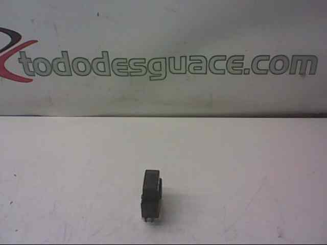 MANDO ELEVALUNAS DELANTERO DERECHO NISSAN ALMERA (N16/E) Acenta
