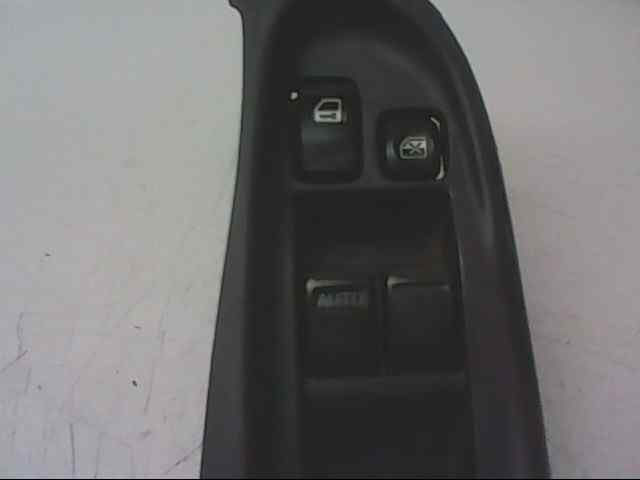 MANDO ELEVALUNAS DELANTERO IZQUIERDO NISSAN ALMERA (N16/E) Ambience