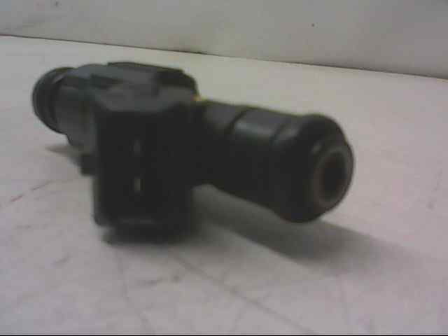 INYECTOR SEAT CORDOBA BERLINA (6K2) Stella