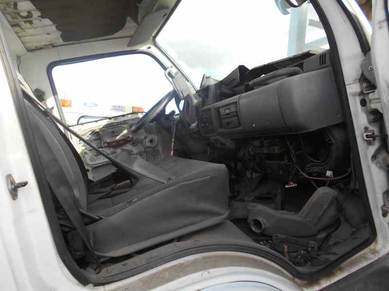 NISSAN CABSTAR * 2953