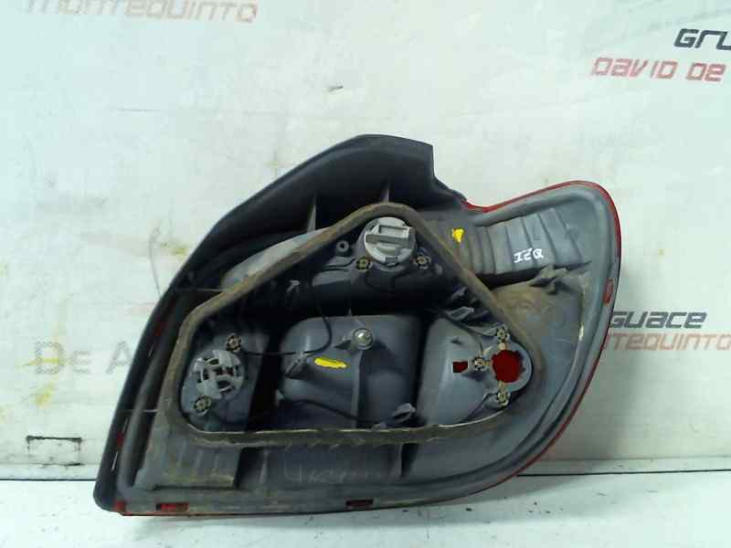 PILOTO TRASERO IZQUIERDO TOYOTA YARIS 1.3 16V (86 CV) 5 velocidades