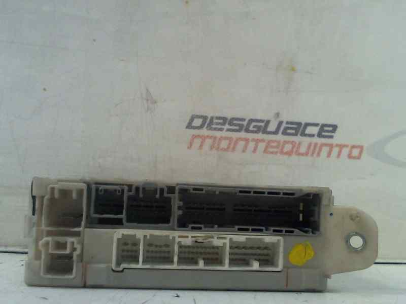 CAJA RELES / FUSIBLES TOYOTA LEXUS IS 200 (DS2/IS2) 2.2 d