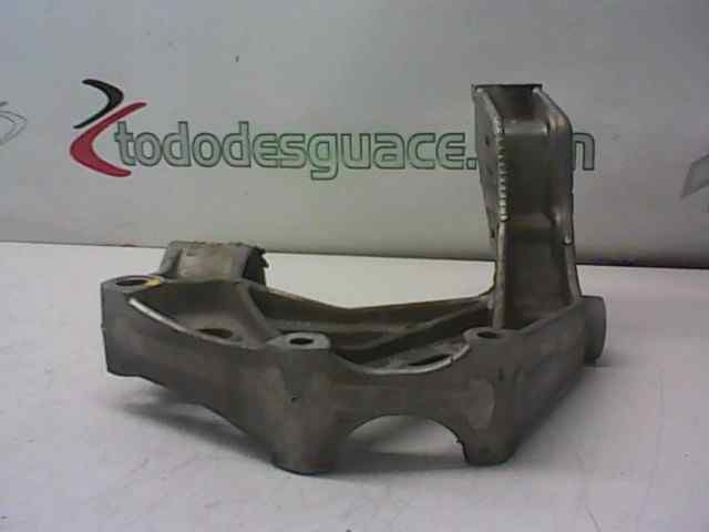 SOPORTE BRAZO SUSPENSION DELANTERO IZQUIERDO VOLKSWAGEN POLO 1.4 16V (75 CV) 5 velocidades