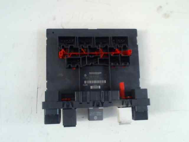 CAJA RELES / FUSIBLES SEAT TOLEDO (5P2) *