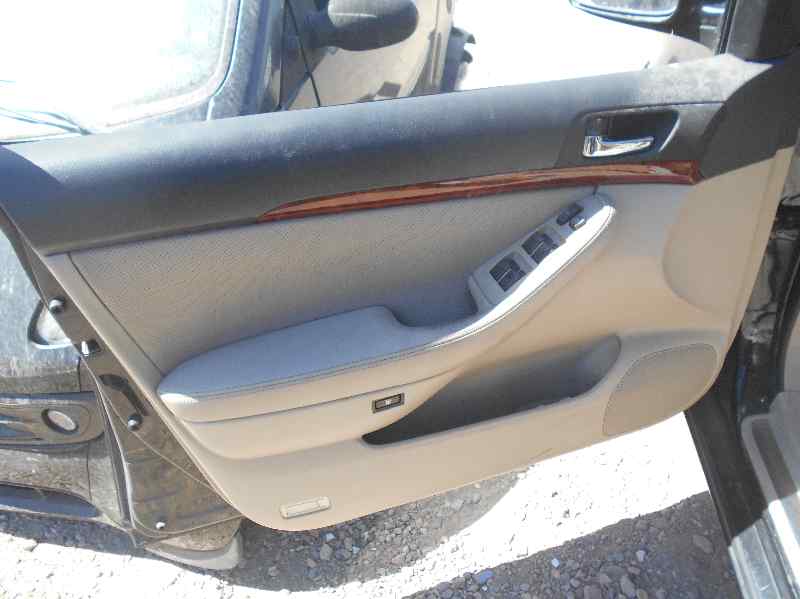 TOYOTA AVENSIS BERLINA (T25) 2.0 D4-D Executive Berlina (5-ptas.) Motor 2,0 Ltr. - 93 kW Turbodiesel CAT