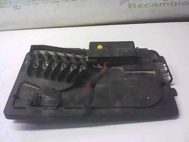 CAJA RELES / FUSIBLES SEAT CORDOBA BERLINA (6L2) Signo/a